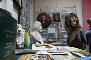 Грецький Ніжин і героїчні Крути: Музей Гоголя, Ніжин